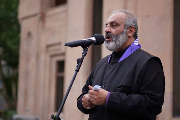 Ես պատրաստ եմ լինել բանտում. Բագրատ արքեպիսկոպոս Գալստանյանի հայտարարությունը