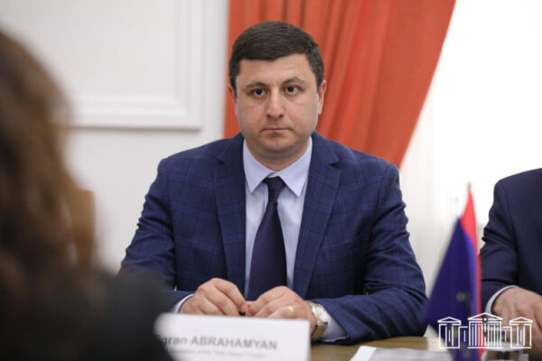 Ինչո՞ւ են միջազգային կառույցների կանոնադրությունները երկրորդ պլան մղվում ՀՀ-ի համար կարևոր պահերին