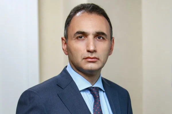 Ավետիք Չալաբյան. «Պետք է հաղորդումներ ներկայացնել, հետամուտ լինել և փորձել, ի վերջո, այս ամբողջ քաոսը բերել իրավական հարթություն». «Փաստ»
